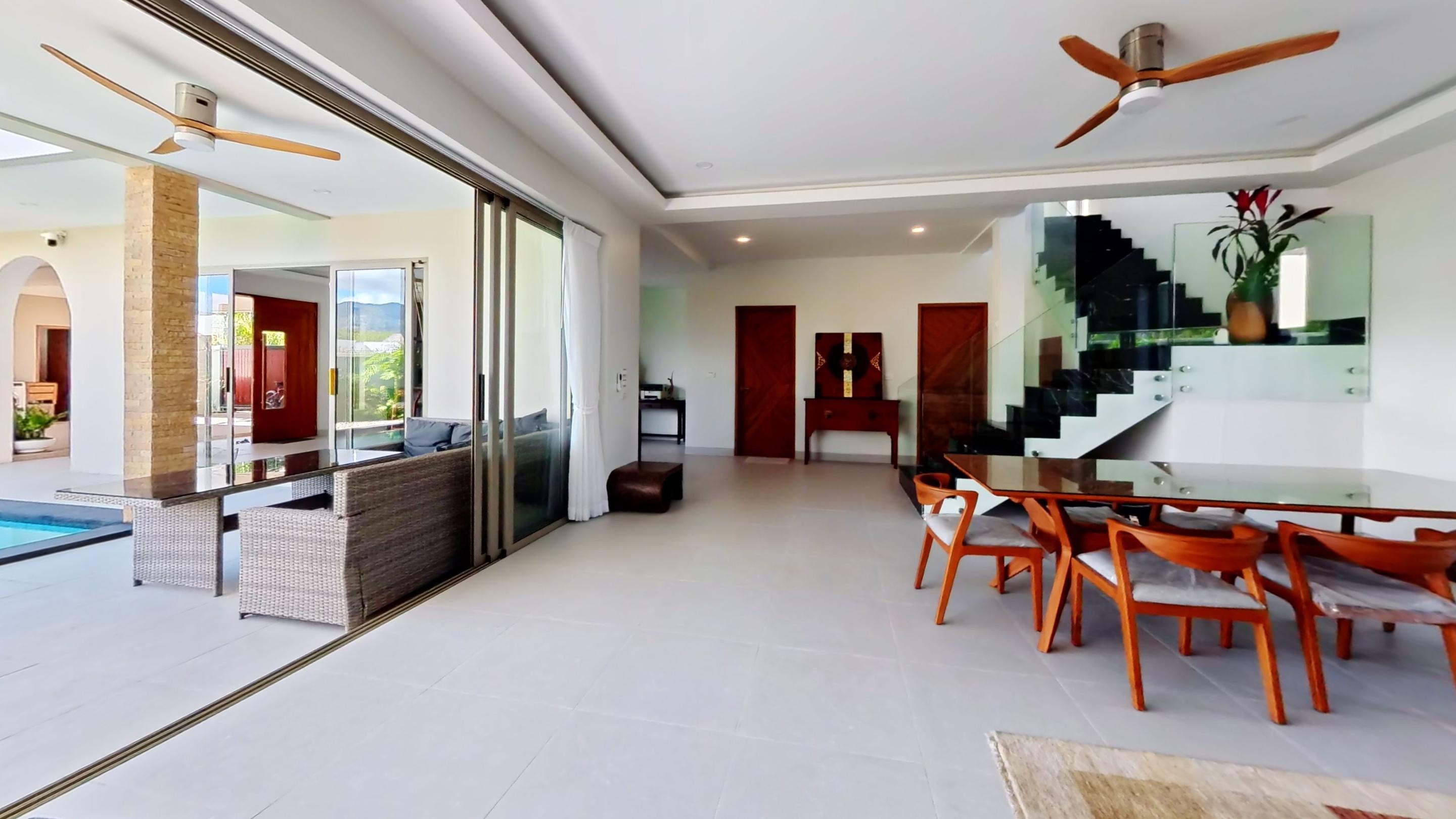Living room — lounge